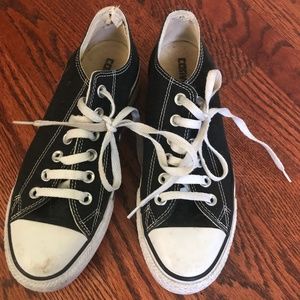 Converse Women's Black Platform Sneakers - Size 7 (Fits like a 7.5)